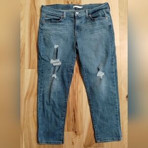Levi's boyfriend style Distressed jeggings